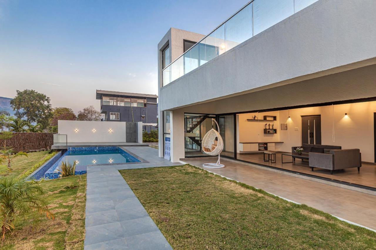 Saffronstays Stargazer, Karjat - Luxury Pool Villa With Lake View Buitenkant foto